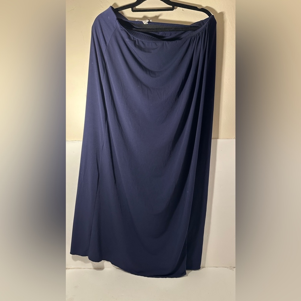 Chico’s woman’s maxi navy blue skirt, tall girl friendly split on the side